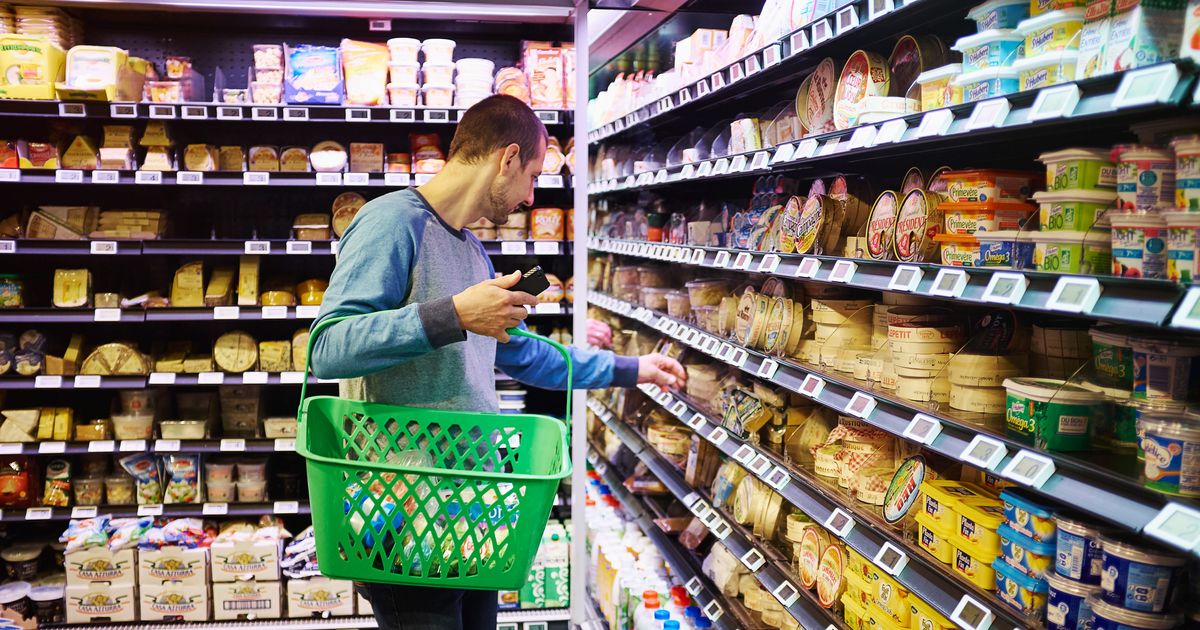 Men Think They Are Really Great at Grocery Shopping