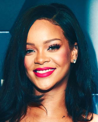 It’s Rihanna’s Birthday, Have a Free Killawatt Highlighter