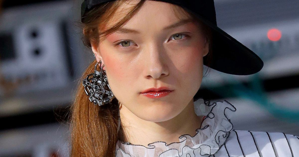 Chanel's Spring 2017 Beauty Had Side Ponytails and a Robot