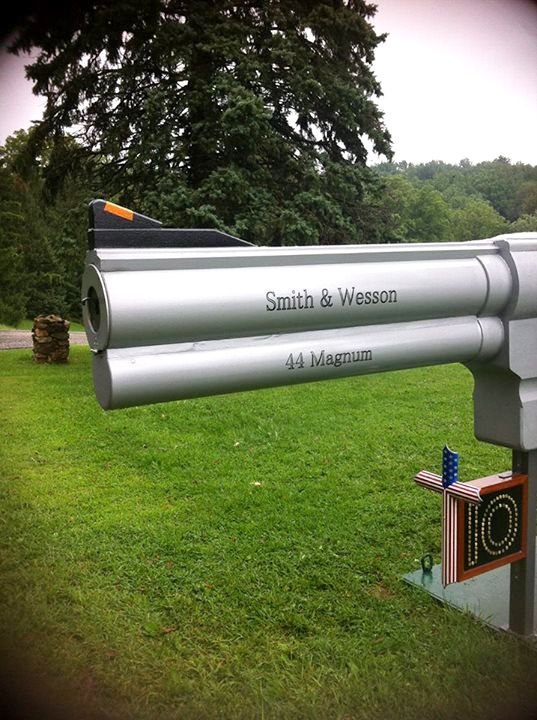 New Jersey Man Builds Giant Gun Mailbox for Freedom, Attention