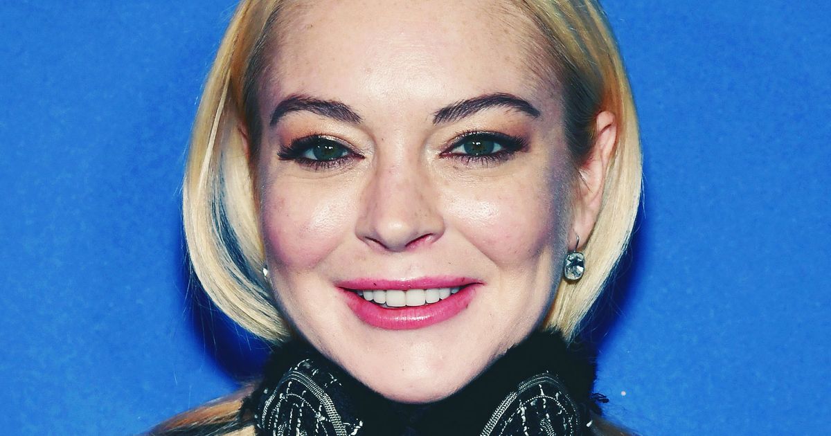 Lindsay Lohan's Beach Club: Blue Hair, Don't Care - wide 1