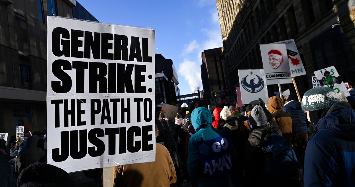 Scott Galloway: To Weaken Trump, Stop Buying iPhones