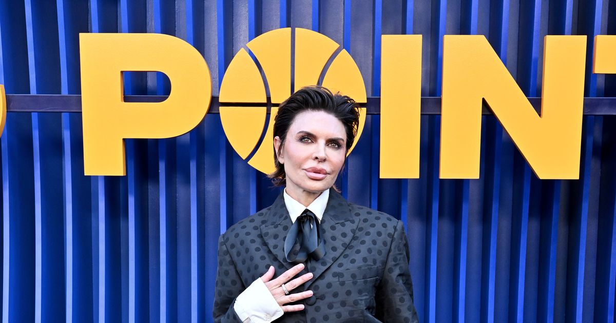 Lisa Rinna walked the red carpet wearing the same suit Hudson Williams wore in a Laufey music video.