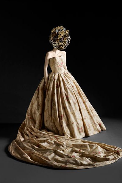 First Look: The V&A’s Ballgowns: British Glamour Since 1950