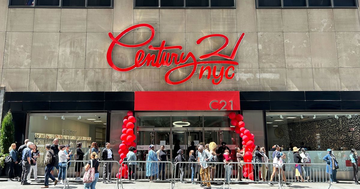 Visiting Century 21’s Flagship Store on Reopening Day