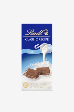 Lindt Classic Recipe Milk Chocolate Bar (Pack of 12)