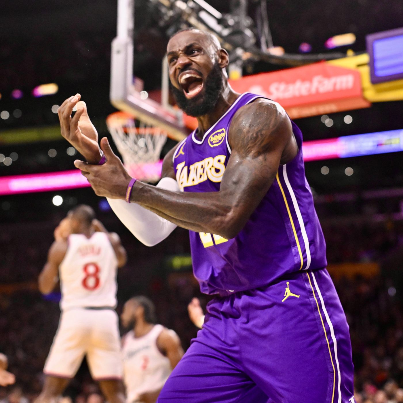 lebron blocking jordan