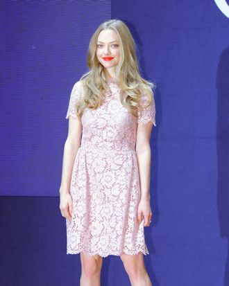 SEOUL, SOUTH KOREA - DECEMBER 04: Amanda Seyfried attends the 'Cle De Peau Beaute' press conference at the Raum Art Center on December 4, 2013 in Seoul, South Korea. (Photo by The Chosunilbo JNS/Multi-Bits via Getty Images)