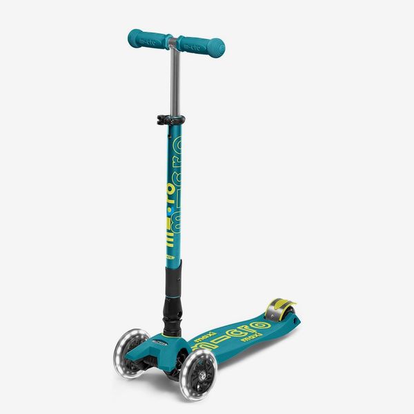 Micro Kickboard - Maxi Deluxe Foldable LED Scooter