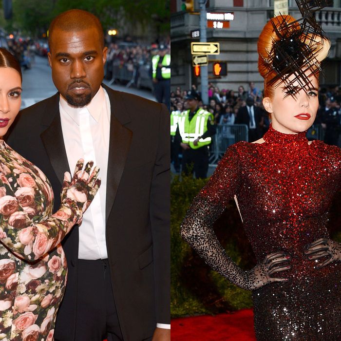 Kim Kardashian Wasn T The Only Woman Wearing Glove Sleeves Last Night