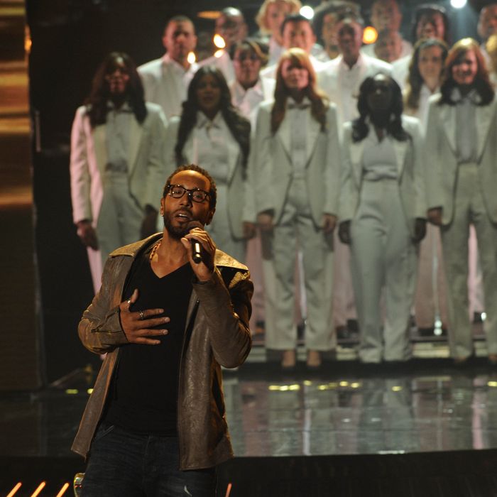 THE X FACTOR: Top 9 Perform: LeRoy Bell performs in front of the judges on THE X FACTOR airing on Tuesday, Nov. 22 (8:00-10:00pm PM ET/PT) on FOX. CR: Ray Mickshaw / FOX.
