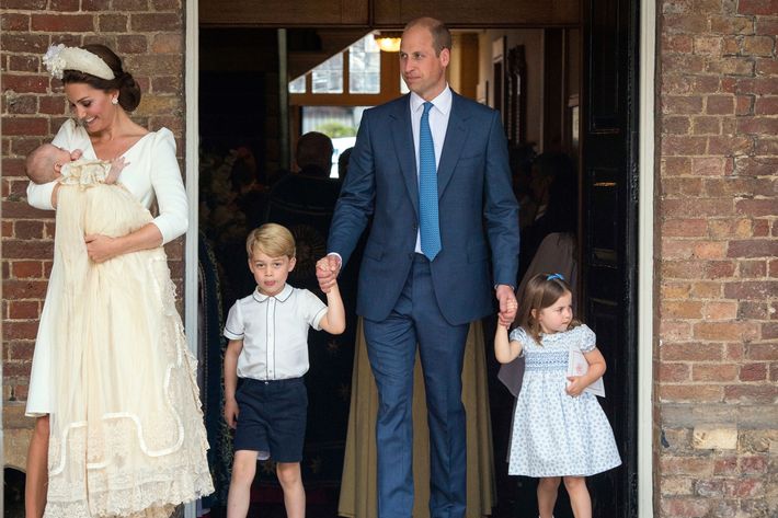 Princess Charlotte, Prince William, Prince George, Kate Middleton and Prince Louis.