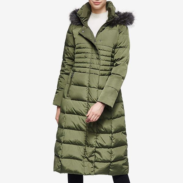Orolay Women Warm Down Jacket with Hood Fur Raglan Sleeve Coat