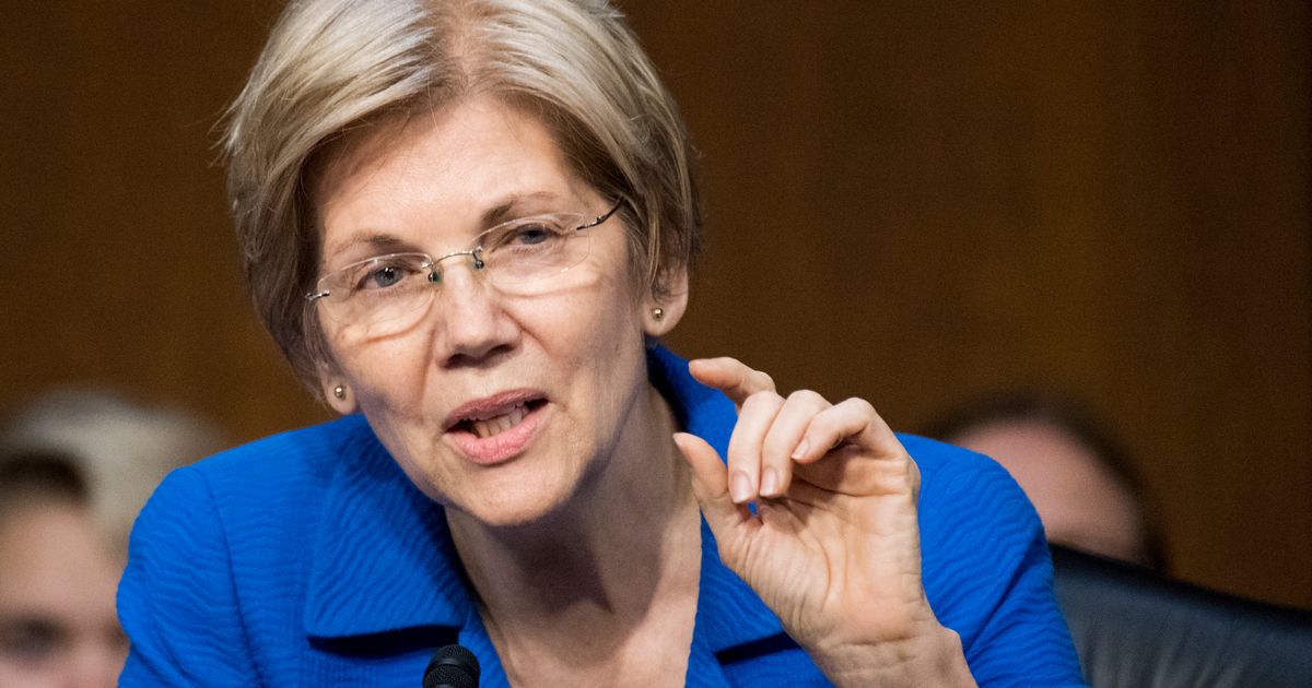 Elizabeth Warren Puts Trump and Pence on Twitter Blast