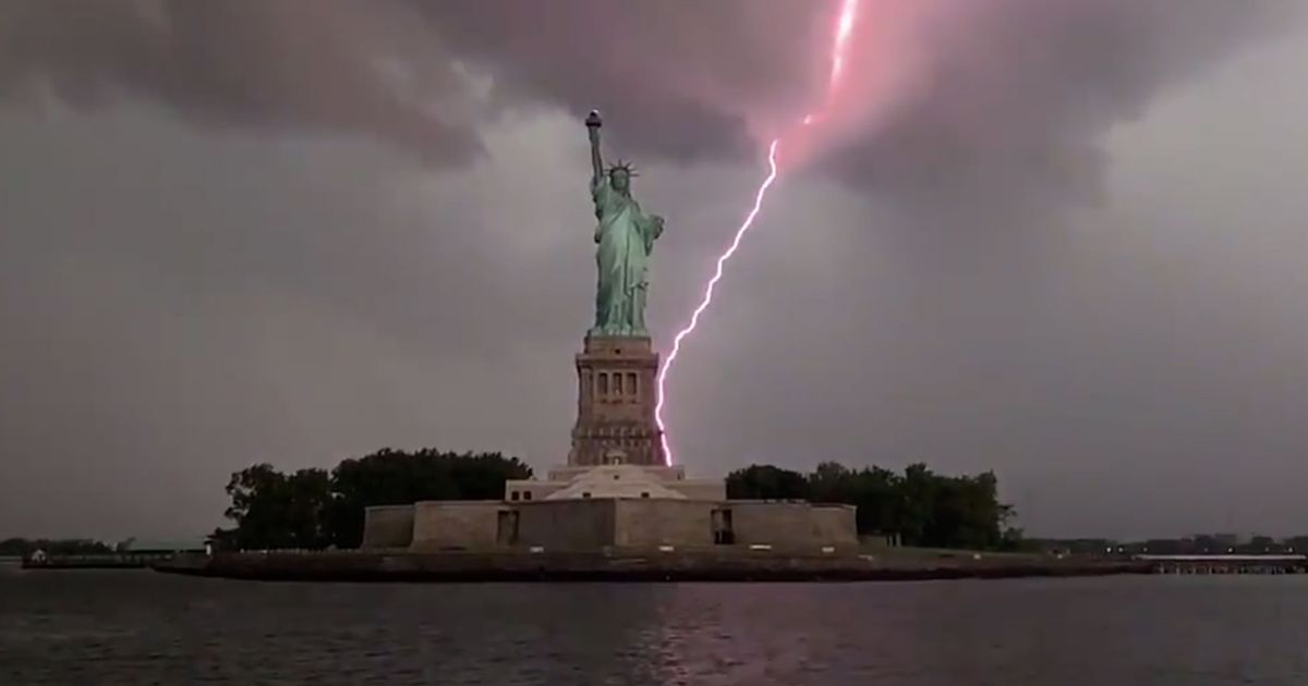 Statue of Liberty Struck By Massive Bolts of Lightning