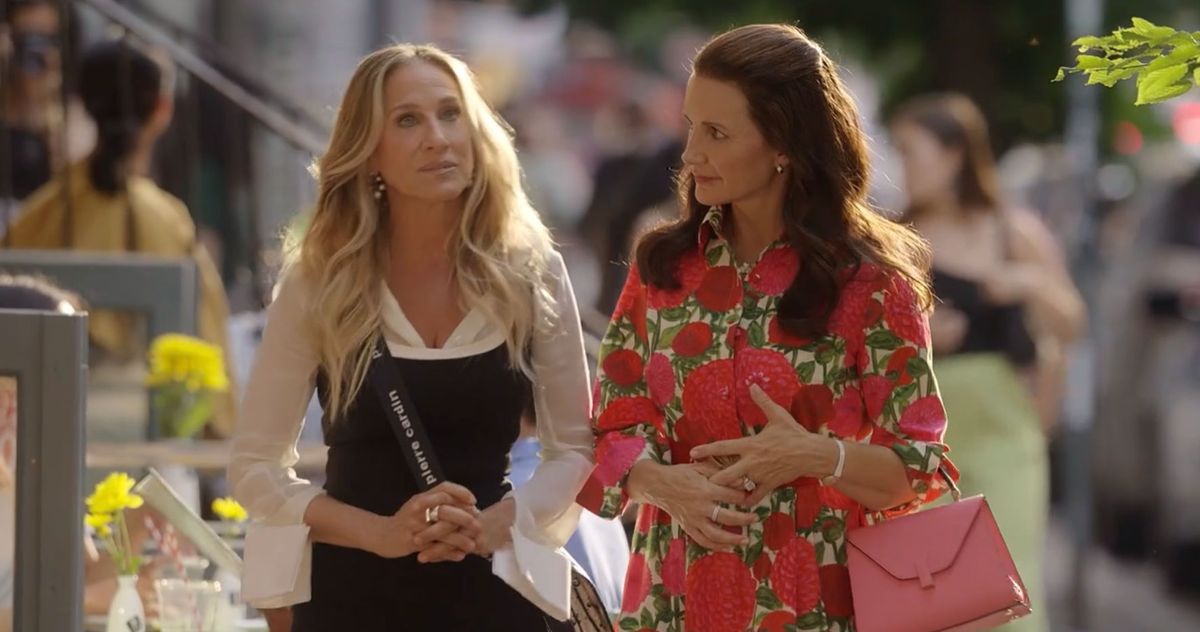 Only Carrie Bradshaw Could Put a Fire Out in Stilettos