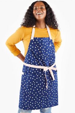 Hedley & Bennett essential apron with navy blue polka dots