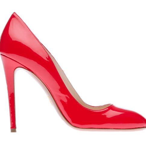 See 30 Pairs of Pretty, Pointed Pumps