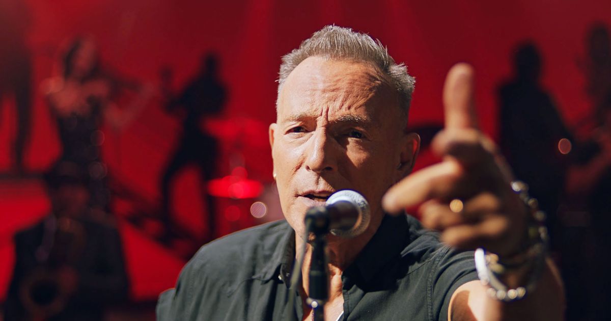 punt Anoi roterend Bruce Springsteen Has a New Album, 'Only the Strong Survive'