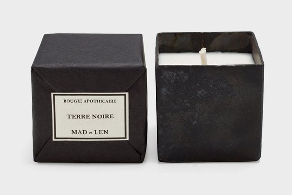 Mad et Len Mini Square Candle, Terre Noire