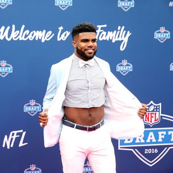 Ezekiel Elliott wore a crop top dress shirt to the NFL Draft