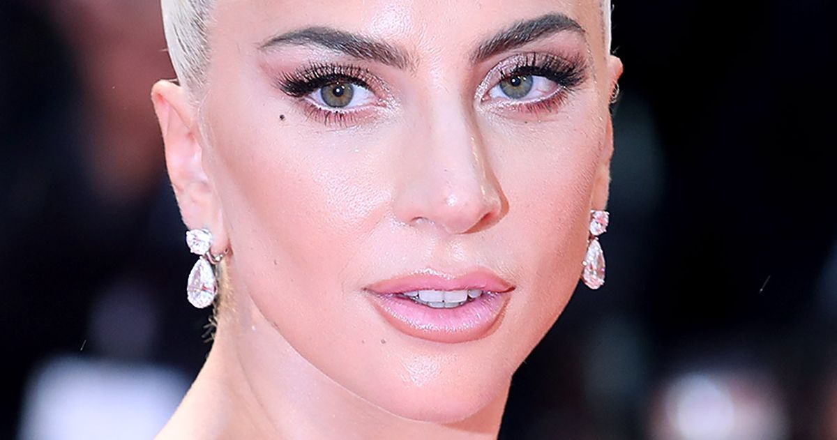Lady Gaga Is the Face of Valentino’s New Voce Viva Perfume