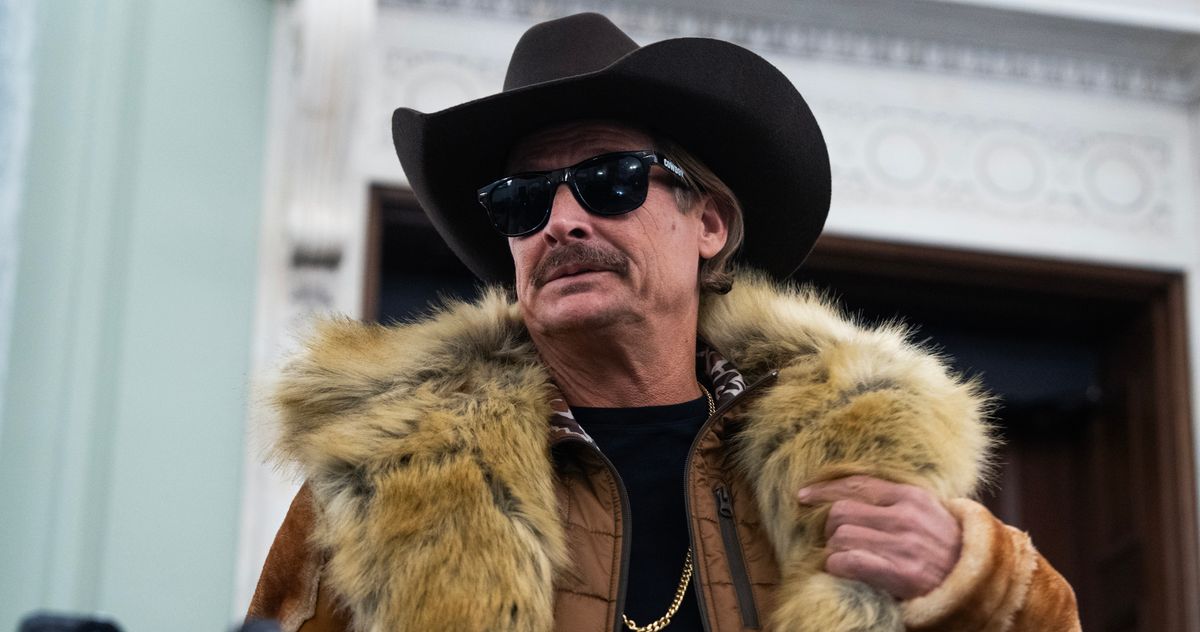 Hegseth Rewarded Kid Rock’s Apache Enthusiasm With Joyride