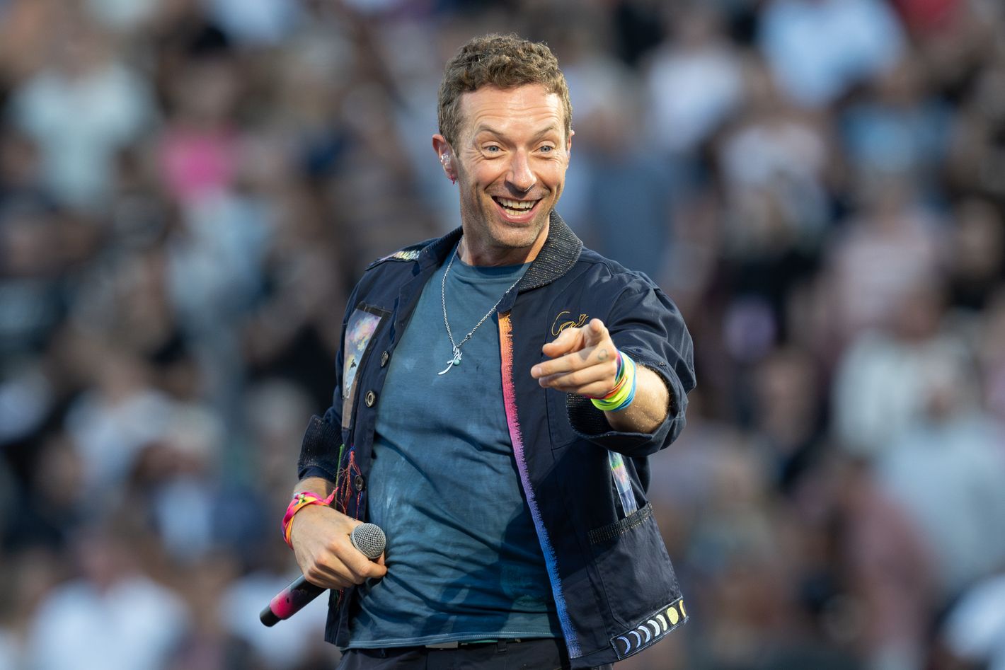 Don’t Let Chris Martin Catch You Canoodling