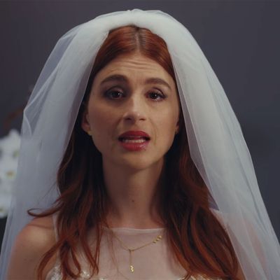 Gretchen (Aya Cash) in the fifth season of You're The Worst.