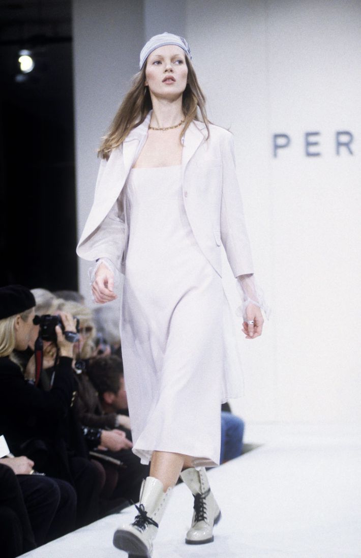 marc jacobs, perry ellis, grunge, 1992  Fashion history, Marc jacobs,  Fashion