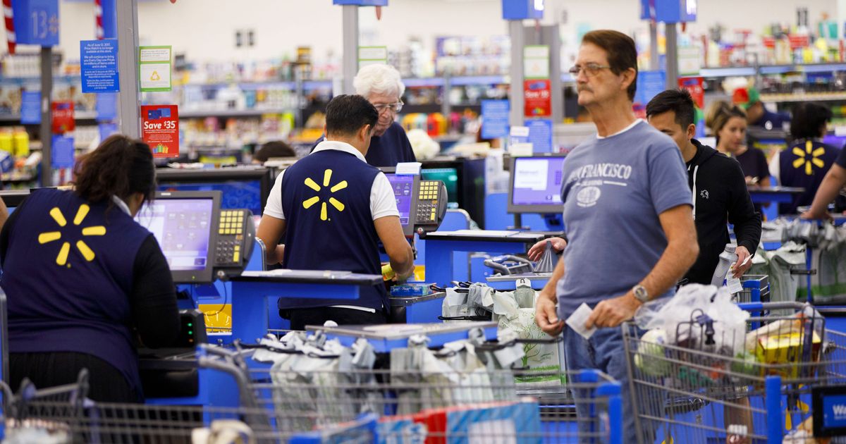 Walmart Gives Worker Bonuses, Boosts Hourly Wage To $11