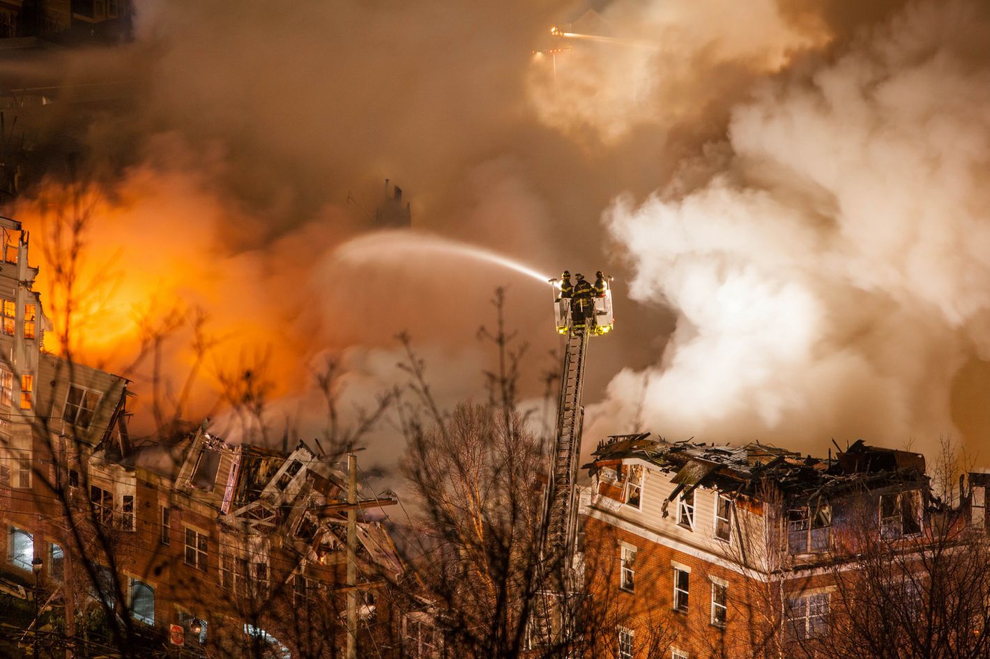 Massive New Jersey Fire Leaves Hundreds Homeless