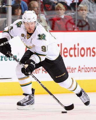 GLENDALE, AZ - MARCH 29: Brad Richards #91 of the Dallas Stars skates with the puck during the NHL game against the Phoenix Coyotes at Jobing.com Arena on March 29, 2011 in Glendale, Arizona. The Coyotes defeated the Stars 2-1 in an overtime shoot out. (Photo by Christian Petersen/Getty Images)