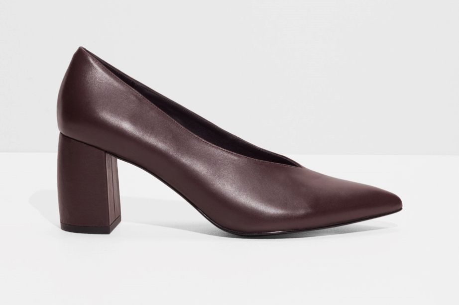 qupid v cut pumps