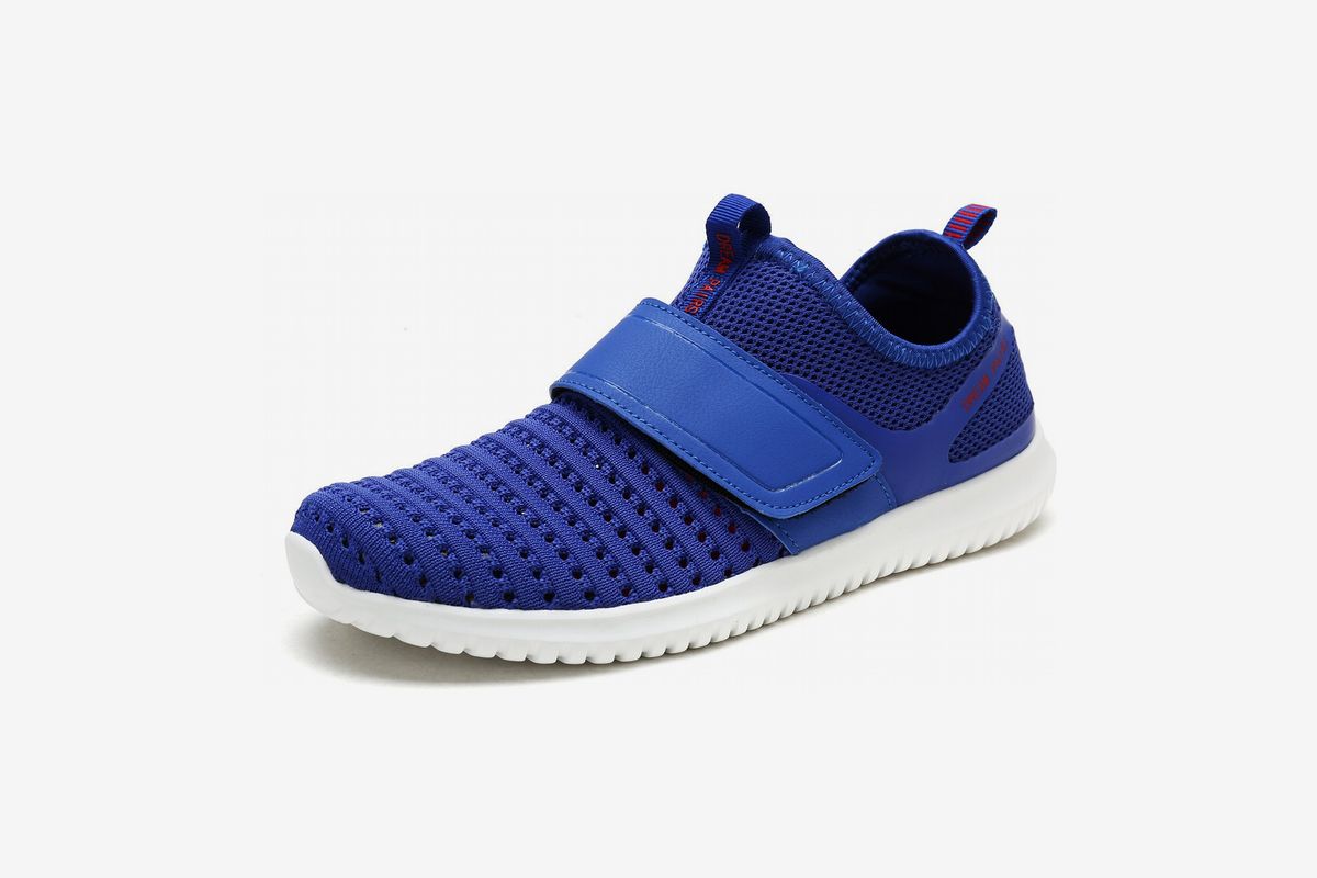 athletic water shoes