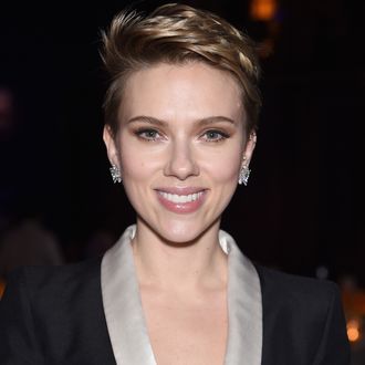 Scarlett Johansson to Host SNL for Fifth Time