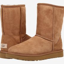 UGG Classic Short II