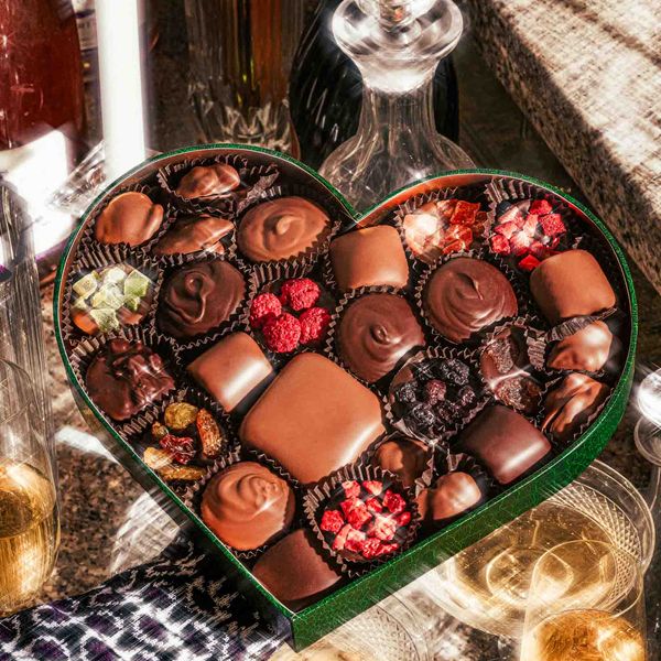 Compartés Valentine’s Day Chocolates Heart Gift Box