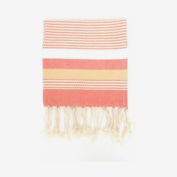 The 10 Best Bath Towels According to Decorators 2022 The Strategist