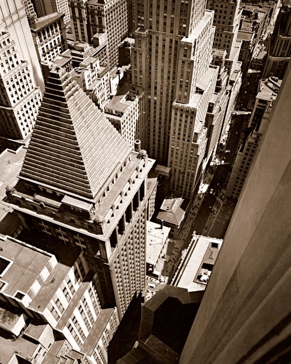 Why  built a warehouse inside a Midtown Manhattan office tower - CNET