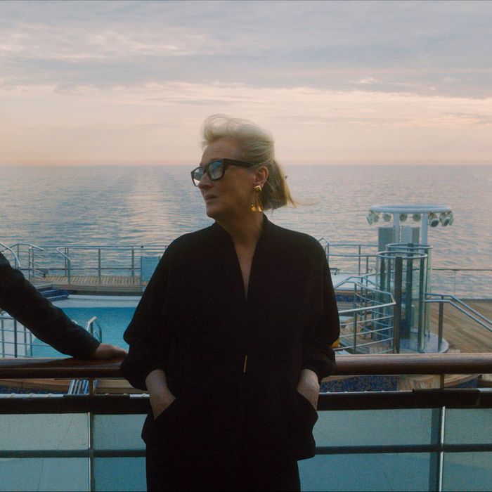 Review Let Them All Talk Meryl Streep On The Queen Mary