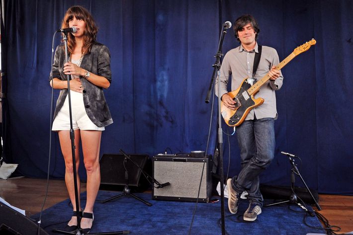 NEW YORK - JUNE 29:  Musicians Eleanor Friedberger and Matthew Friedberger perform at the Music Unites and Rolling Stone series at the Cooper Square Penthouse on June 29, 2010 in New York City.  (Photo by Bryan Bedder/Getty Images) *** Local Caption *** Eleanor Friedberger;Matthew Friedberger