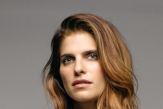 Olivia fool. Лейк Белл. Lake Bell портрет. Лейк Белл фильмы. Лейк Белл с детьми.