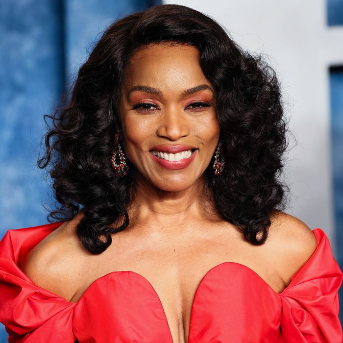 angela-bassett-aiumuafartei