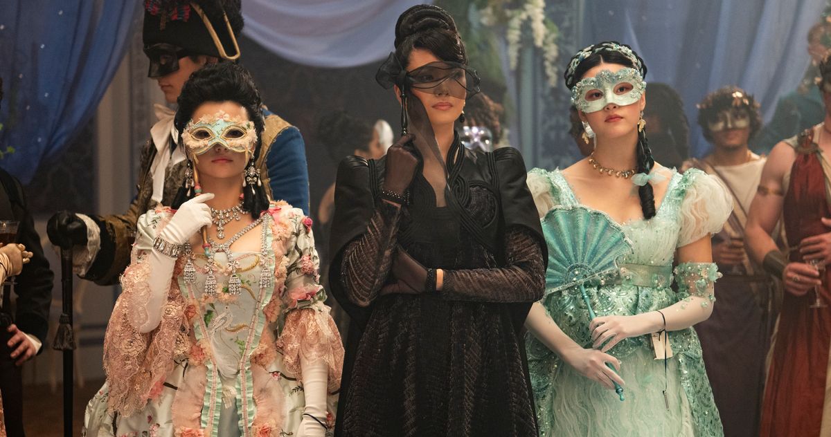 “Shocking Revealtion: Bridgerton Star Exposes True Villain as Lord Penwood”