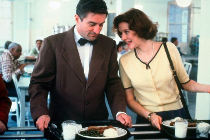 AWAKENINGS, from left: Robert De Niro, Penelope Ann Miller, 1990, (c) Columbia/courtesy Everett Coll