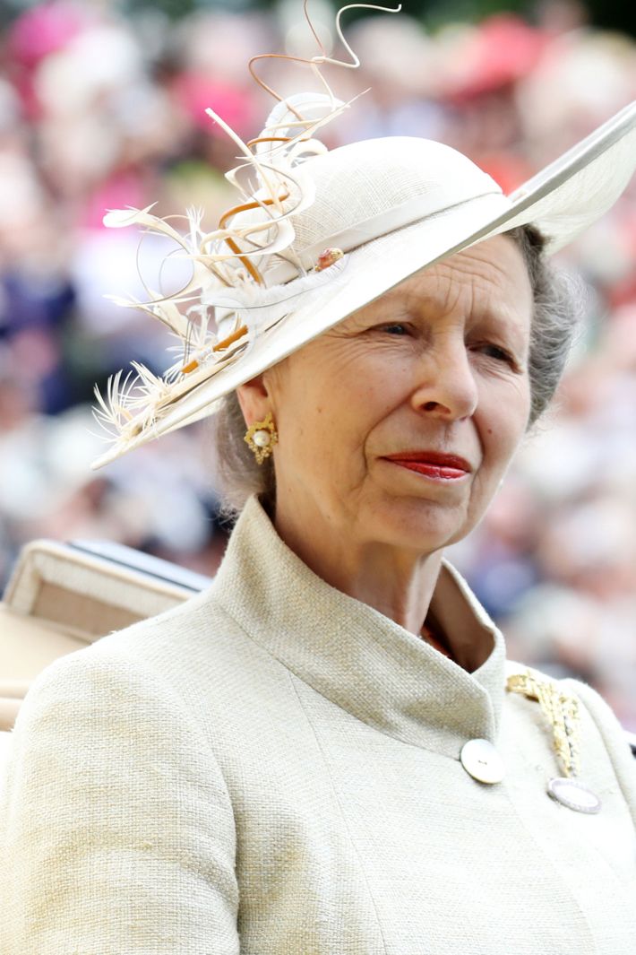 The Best Ridiculous Hats From The Royal Ascot Horse Race