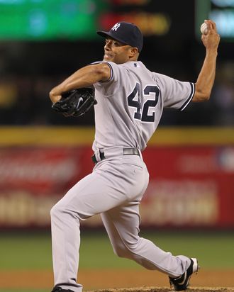 SEATTLE - SEPTEMBER 13: Closing pitcher Mariano Rivera #42 of the New York Yankees pitches against the Seattle Mariners at Safeco Field on September 13, 2011 in Seattle, Washington. Rivera was credited with the save, the 41st of the season and 600th of his career. (Photo by Otto Greule Jr/Getty Images)