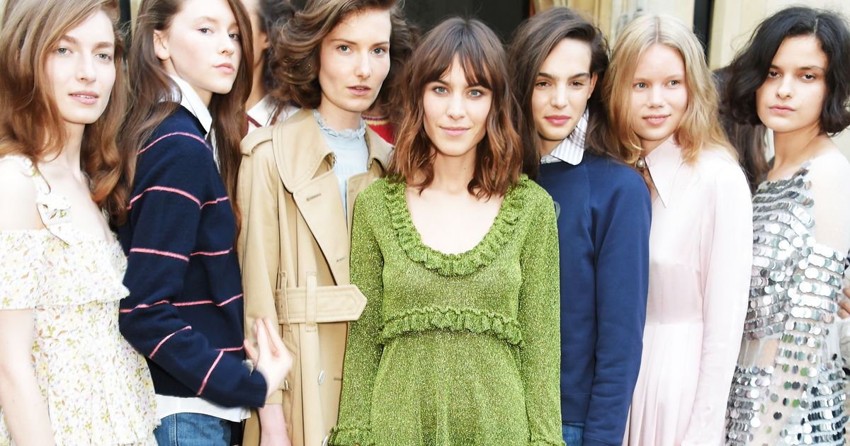 folkeafstemning New Zealand forgænger Alexa Chung's Clothing Line Review