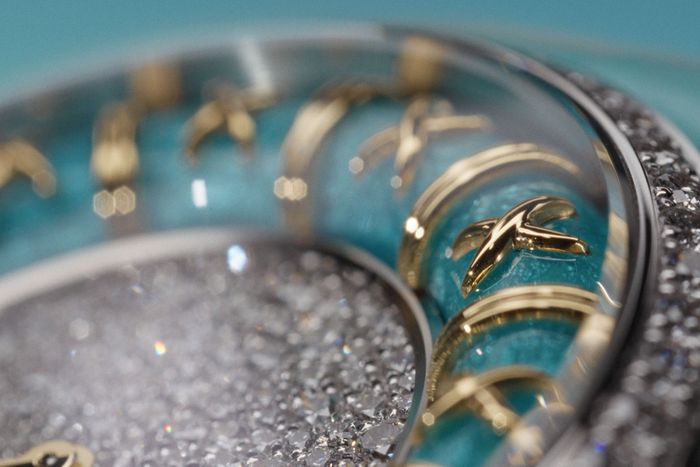 Montre Tiffany avec cadran en émail paillonné